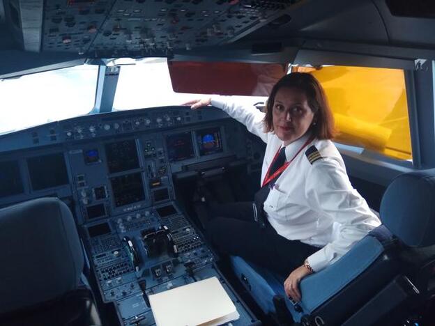 Día de la Mujer: Piloto, una profesión también para mujeres