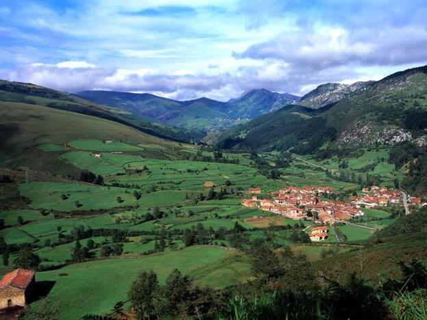 Carmona, perteneciente al municipio de Cabuérniga, en Cantabria.