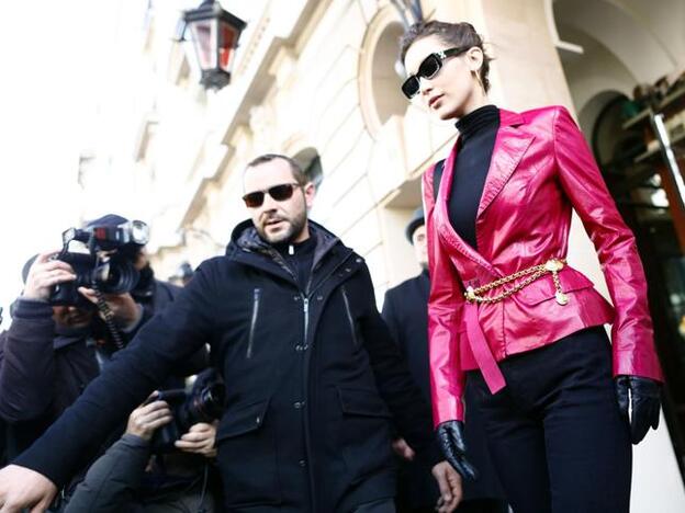 Los aros rizados de choni son los pendientes de moda de las pijas de hoy