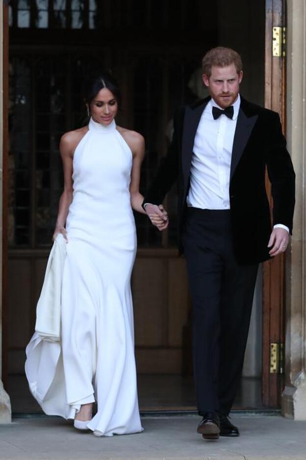 Los dos vestidos de novia de Meghan Markle: todos los detalles de sus looks de boda