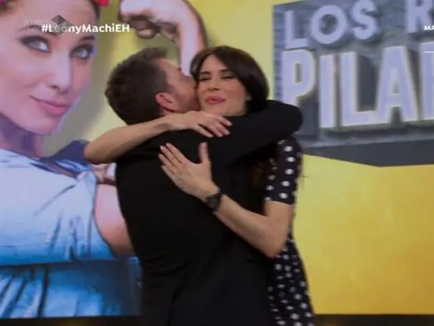 Este es el abrazo de Pablo Motos a Pilar Rubio antes d que se amadre por tercera vez.