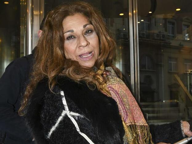 Lolita Flores, enfadada al ser preguntada por el embarazo de su hija