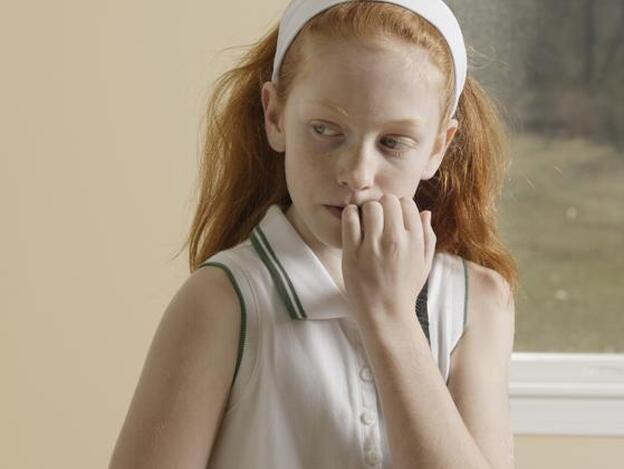 ¿Por qué mi hijo se muerde las uñas? Causas y soluciones