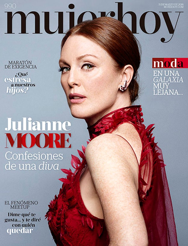 Julianne Moore, bella expresión en la portada de Mujerhoy