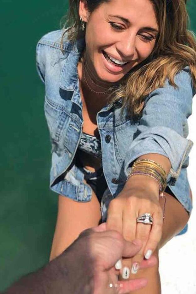 Elena Tablada anuncia su compromiso con Javier Ungría