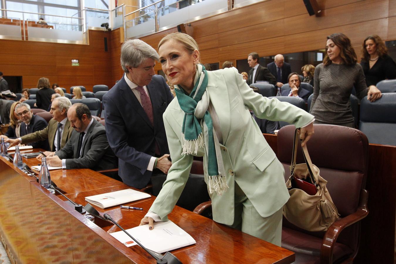 El máster de estilo de Cristina Cifuentes: colores tendencia