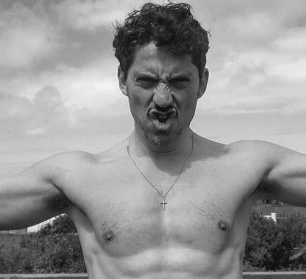 Paco León se desnuda para hablar de su complejo