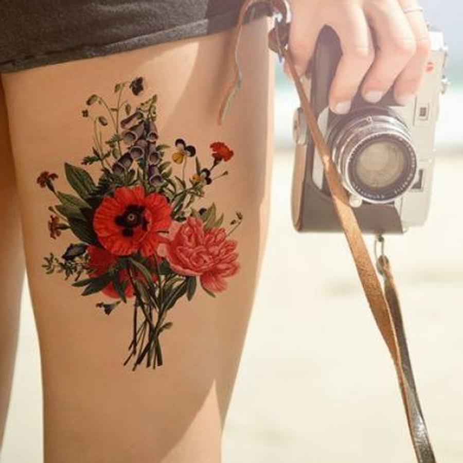 Tatuajes de flores para sentir la primavera en tu piel