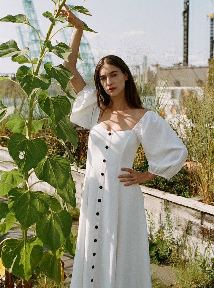 Los vestidos blancos que lucirás hasta que el buen tiempo aguante