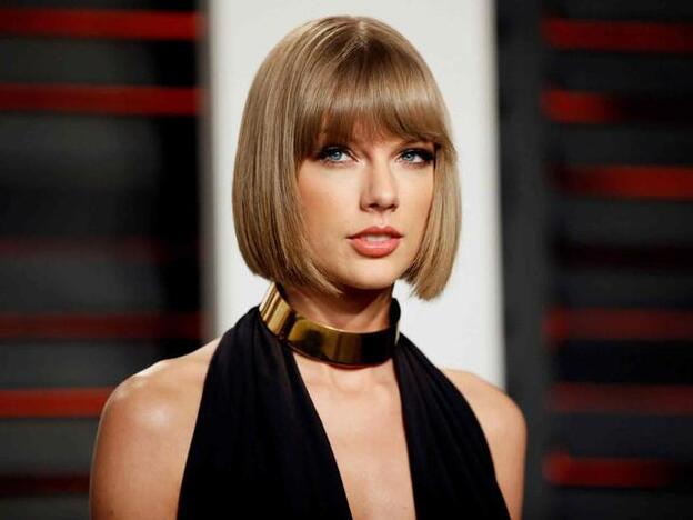 Detienen a un acosador de Taylor Swift que iba armado y estaba a la puerta de su casa