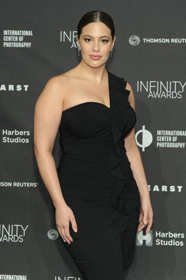 Este es el mensaje que lanza Ashley Graham en su nueva campaña de trajes de baño