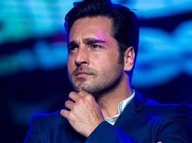 David Bustamante se queda mudo ante la prensa tras conocerse su relación con Yana Olina