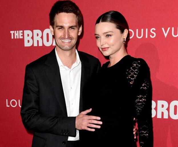 Miranda Kerr da a luz a su segundo hijo