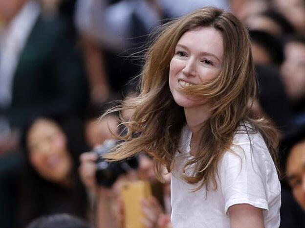 Así es Clare Waight Keller, la diseñadora del vestido de novia de Meghan Markle