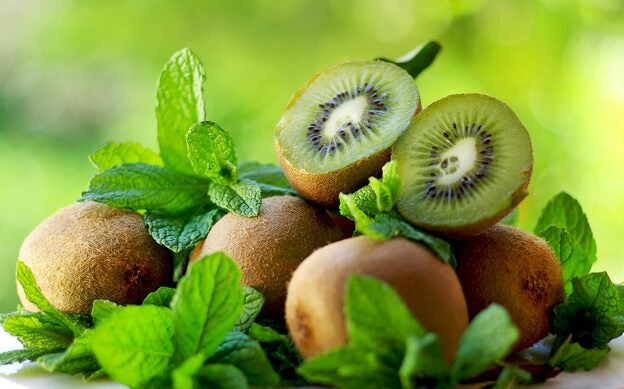 Un kiwi son 24 calorías./