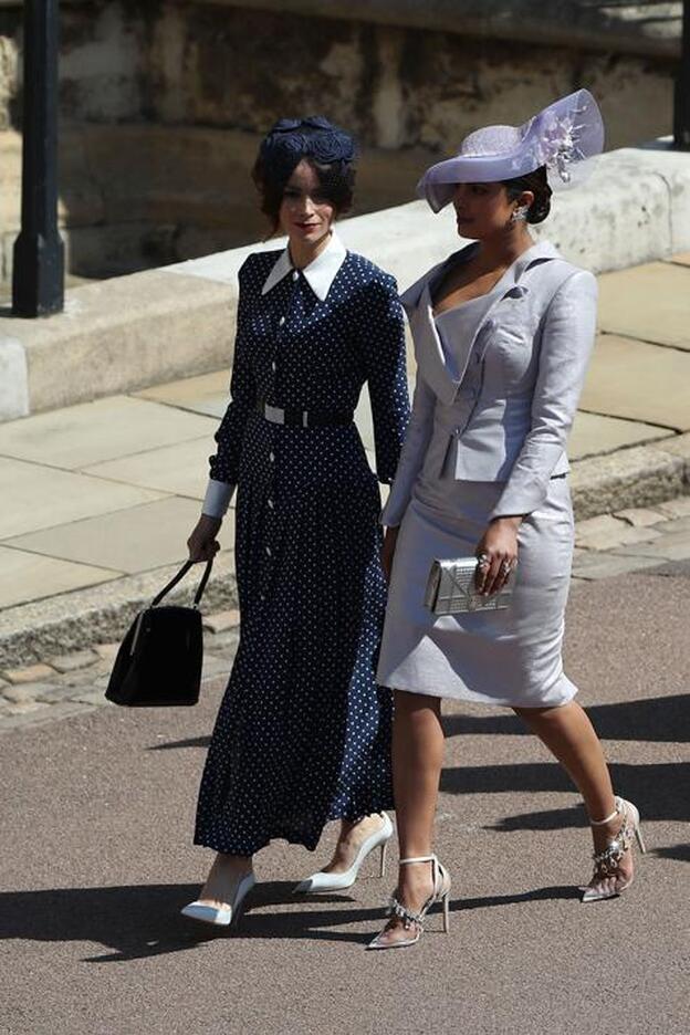 El reparto de 'Suits' acompaña a Meghan Markle en su boda con el príncipe Harry