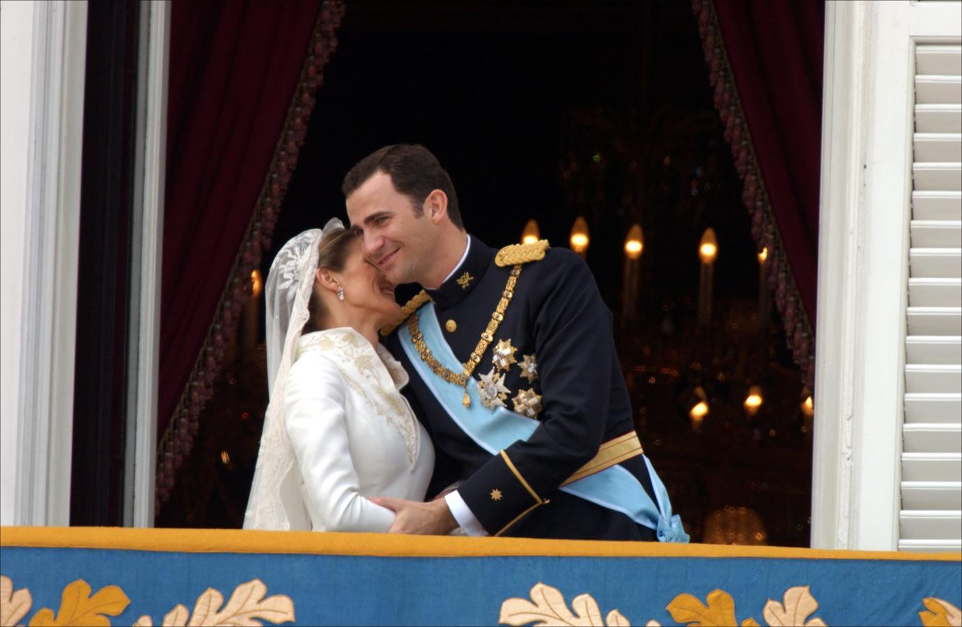 17º aniversario de boda de Felipe y Letizia: las fotos más románticas y sus momentos más tiernos