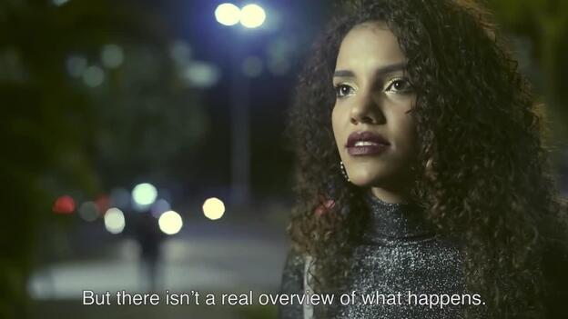 Este vestido mide el acoso que sufren las mujeres en una discoteca