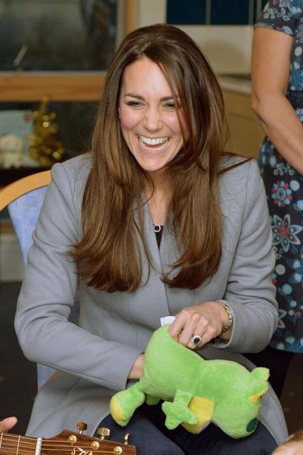 Kate Middleton habla de su faceta como madre en una carta enviada al hospicio con el que colabora desde 2012./gtres.