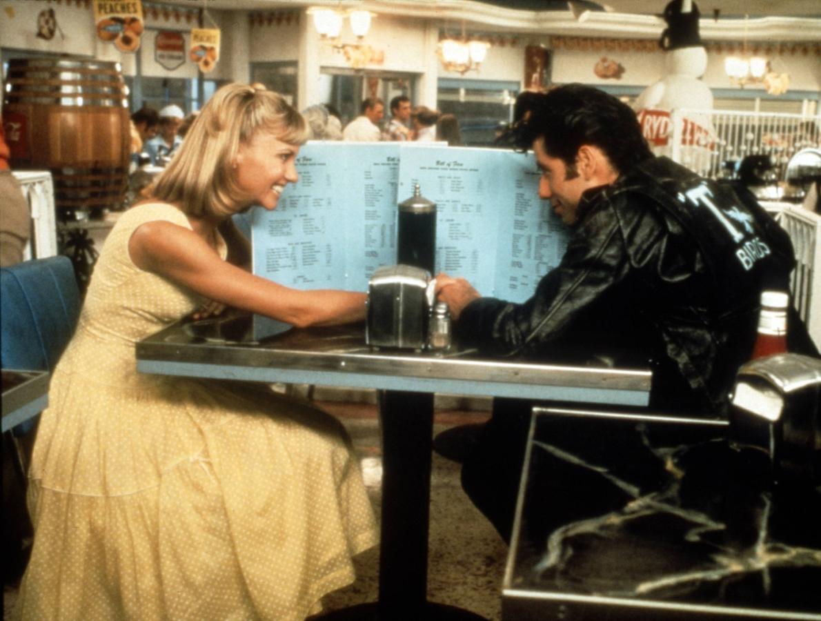 Fotos: Los looks de 'Grease' que siguen siendo tendencia (40 años después) | Mujer Hoy Fotos: Los looks de 'Grease' que siguen siendo tendencia (40 años después) | Mujer Hoy