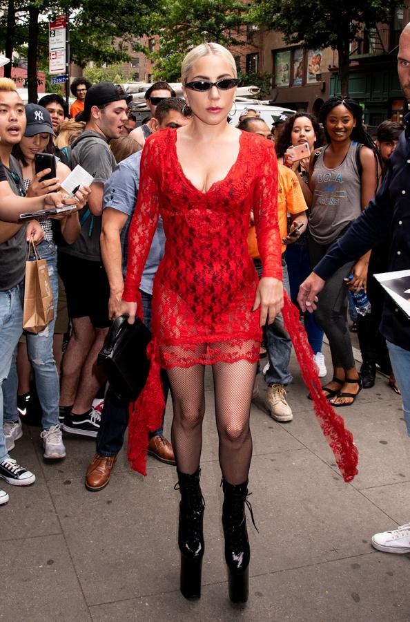 Fotos: Lady vuelve vestirse... de Lady Gaga: 13 looks lo demuestran | Mujer Hoy