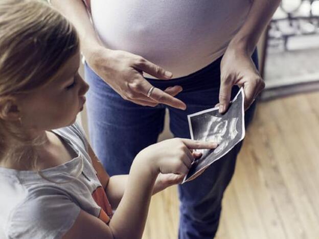 Primera semana del embarazo: síntomas y dudas