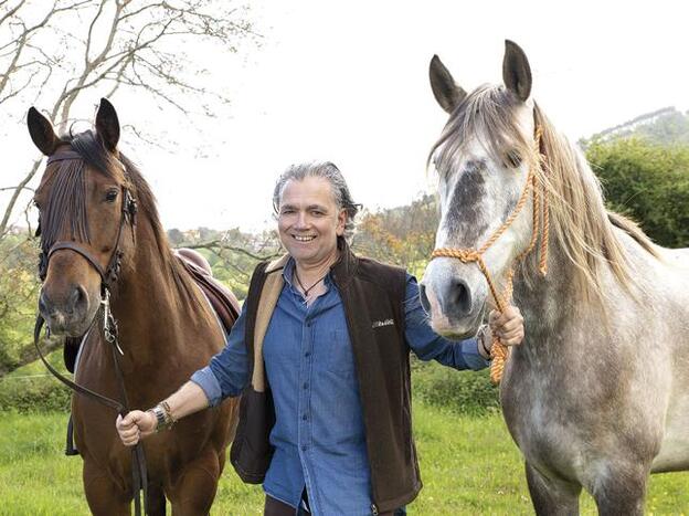 Juan Ramón Lucas: "Sandra me enseña a relacionarme con los caballos"