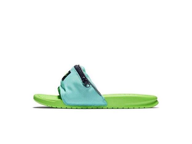 Nike lanza el último híbrido para la playa: chanclas+riñonera