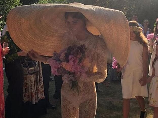 Emma Leth se convierte en la novia más arriesgada y viral de Instagram./instagram.