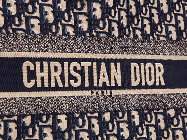 Instagram ha hablado: Este es el bolso de Dior que triunfa esta temporada