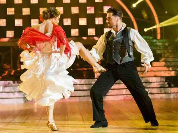 David Bustamante sigue con su tonteo y piropea a Yana Olina en 'Bailando con las estrellas'