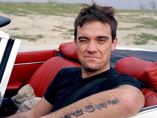 La reacción de la hija de Robbie Williams al ver su peor video