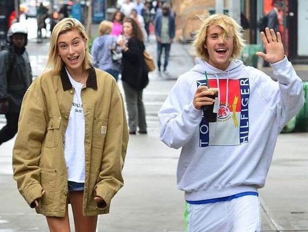 Hailey Baldwin y Justin Bieber son gemelos de estilo... ¿y algo más?