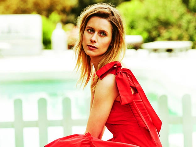 Manuela Vellés: "Sentirse guapa es esencial para pisar fuerte"