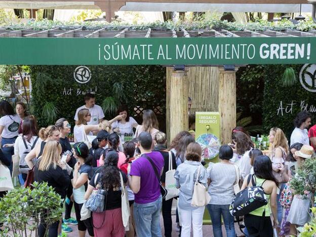 El stand de Yves Rocher.