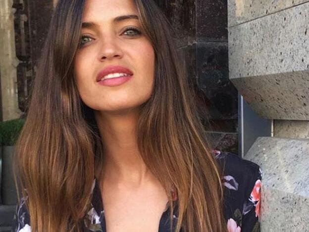 Sara Carbonero tiene el vestido largo de flores ideal para este verano