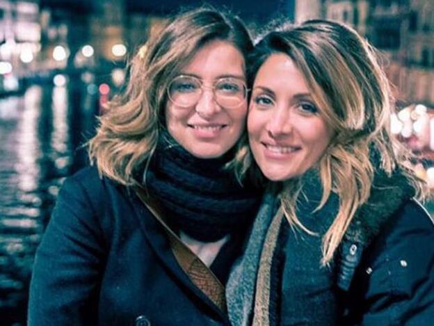 Nagore Robles se come a besos a Sandra Barneda
