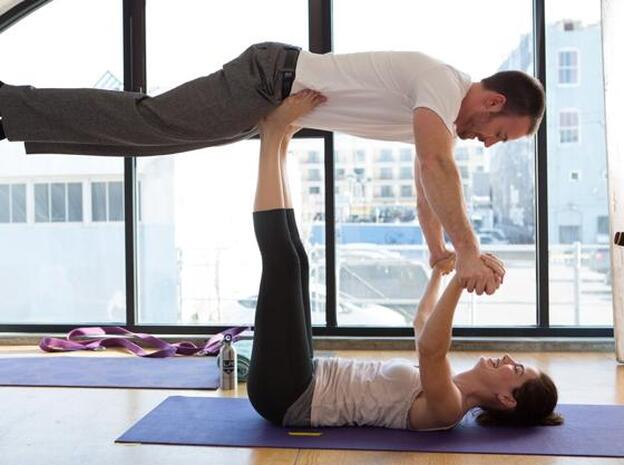 4 posturas de yoga para principiantes... con (mucho) sentido del humor