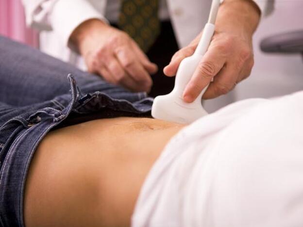 Quistes en el ovario: qué son, cuáles son los síntomas y cuál es el tratamiento