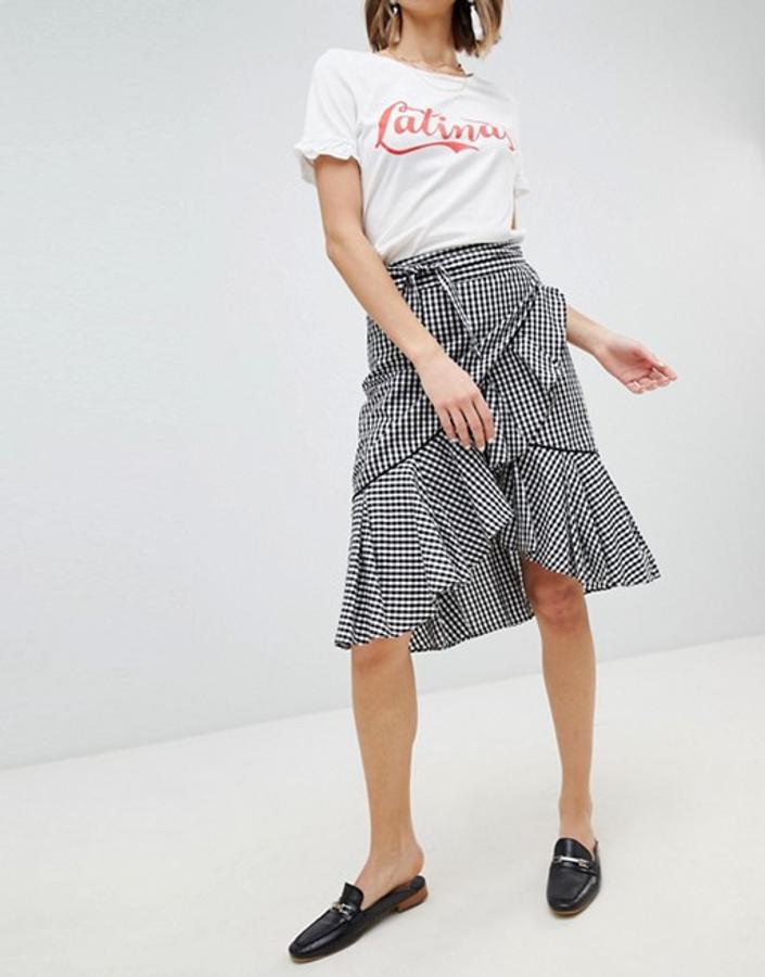 Las faldas 'wrap' que no vas a parar de ponerte en todo el verano