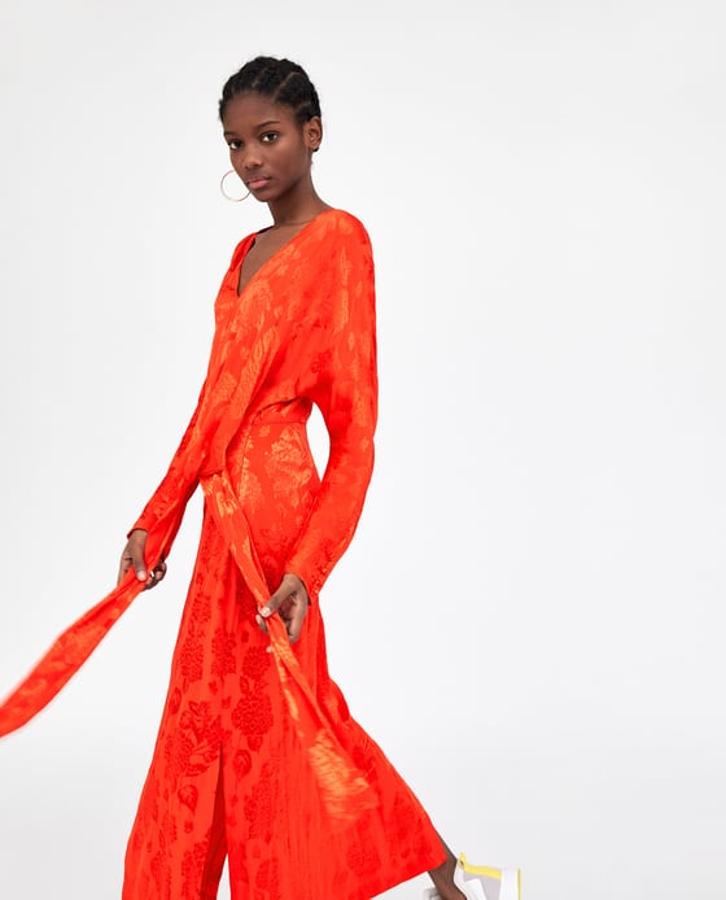 Las rebajas nos llevan de boda: 12 vestidos de invitada 'low cost'