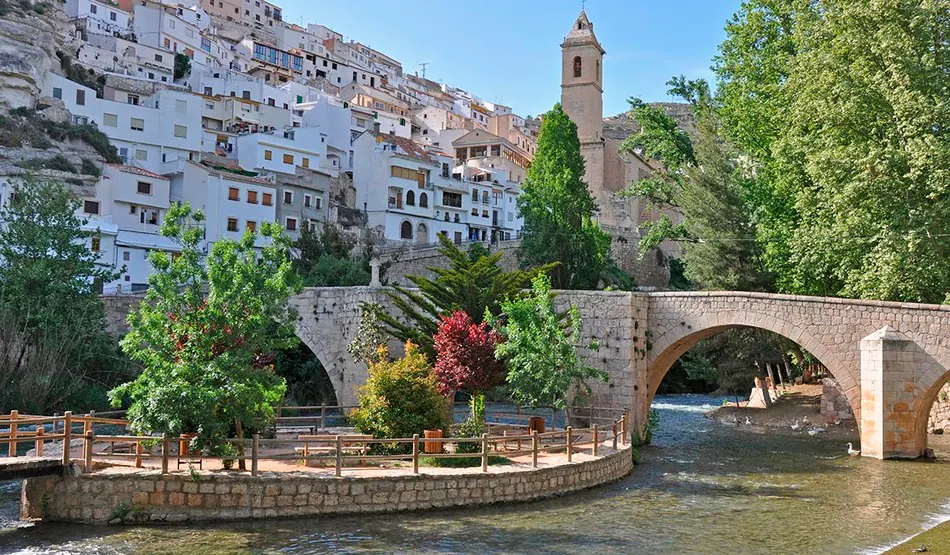 Los 10 pueblos más bonitos de Castilla-La Mancha para el verano: Alcalá del Júcar (Albacete)