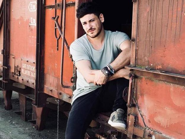 Luis Cepeda es disco de oro