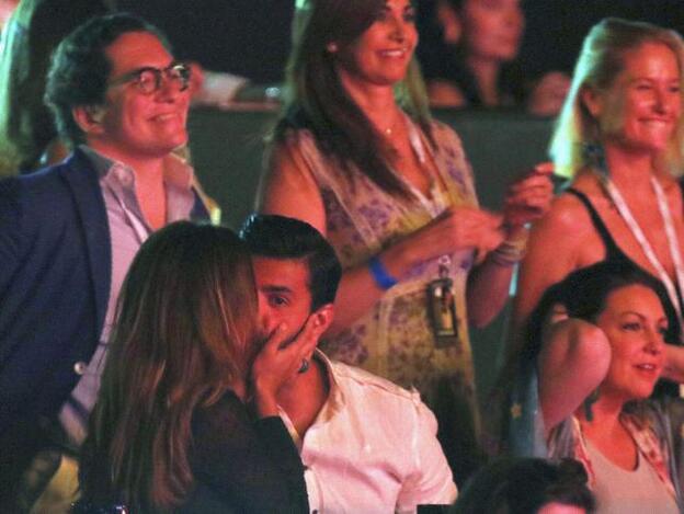 Paula Echevarría y Miguel Torres: derroche de amor y besos