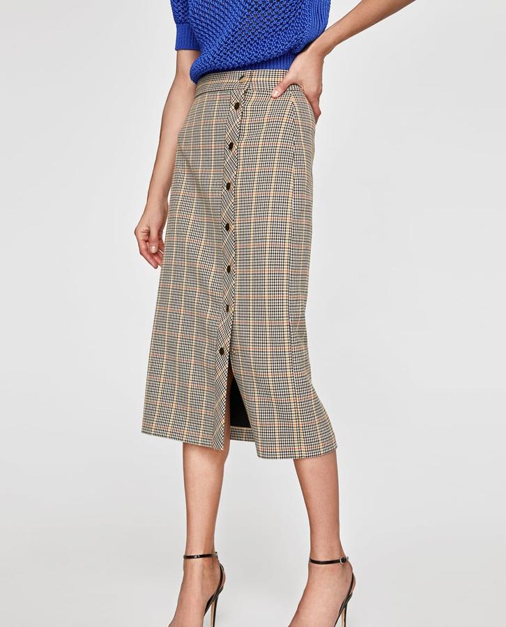 Las faldas de tubo más bonitas (y baratas) de esta temporada