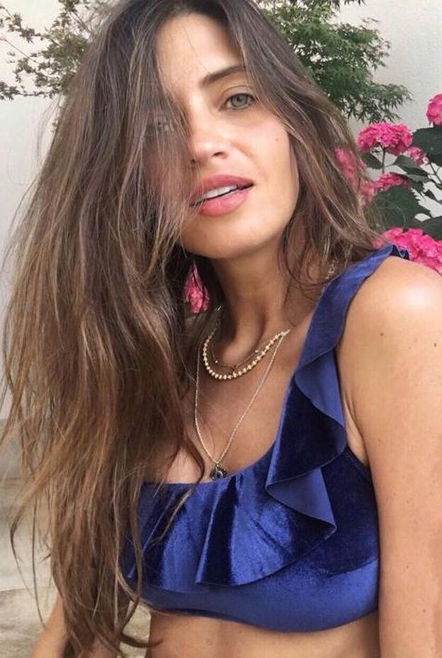 Bikinis de terciopelo: la nueva moda que las 'it girls' ya lucen en las redes