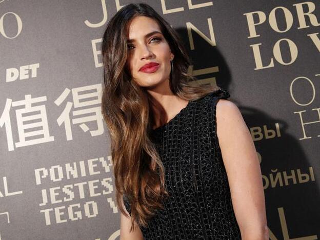 Sara Carbonero y el vestido blanco que se ha agotado en tiempo record