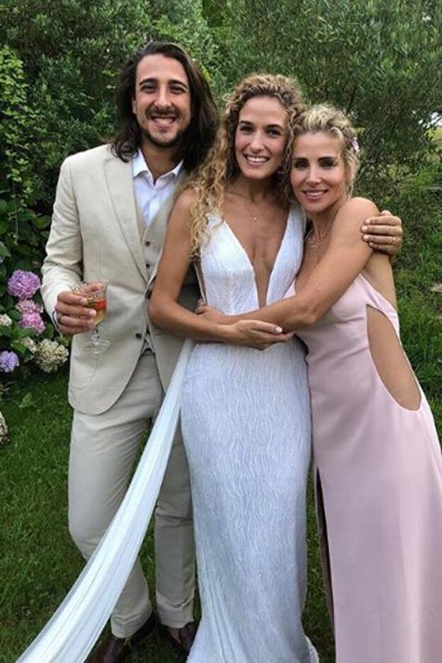 Cristian, Silvia y Elsa Pataky durante el enlace./INSTAGRAM