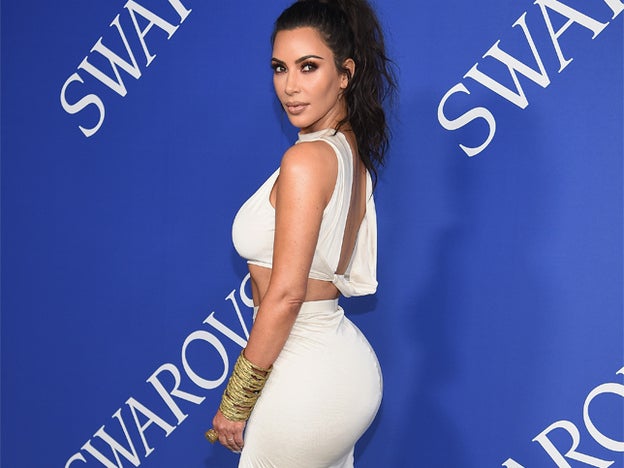 Cómo conseguir el culo de Kim Kardashian (sin pasar por quirófano)