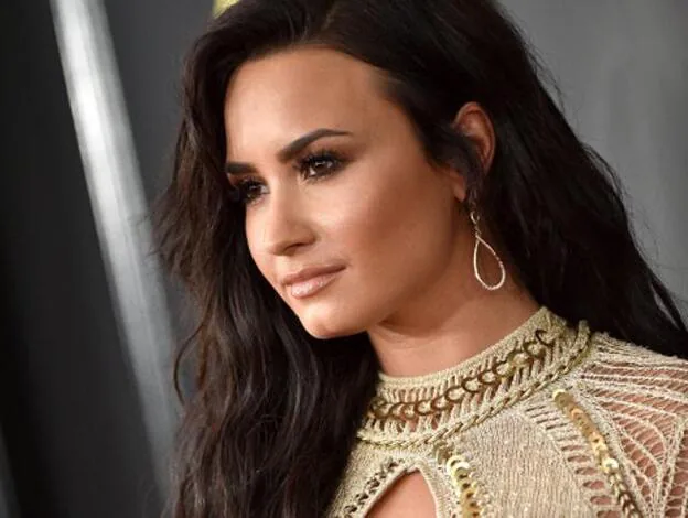 Los fans de Demi Lovato acusan a una de sus bailarinas y mejor amiga de la sobredosis de la cantante./gtres.